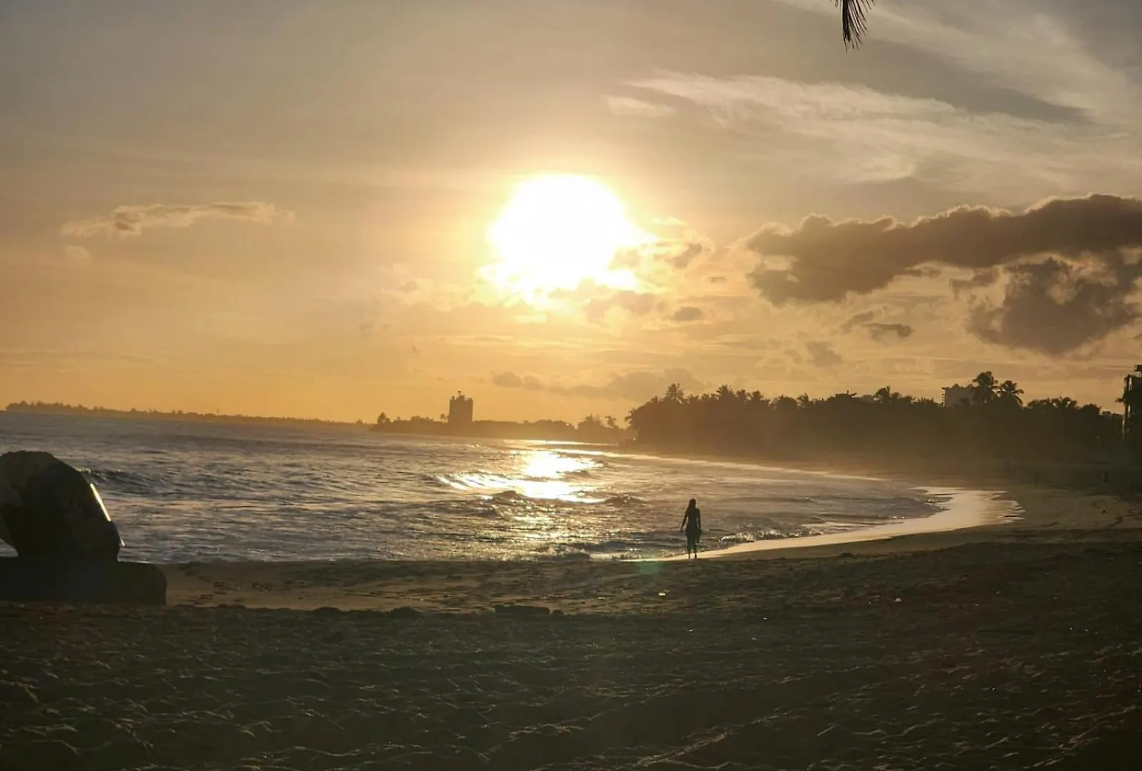 Gorgeous 1-Bedroom Beachside Suite San Juan